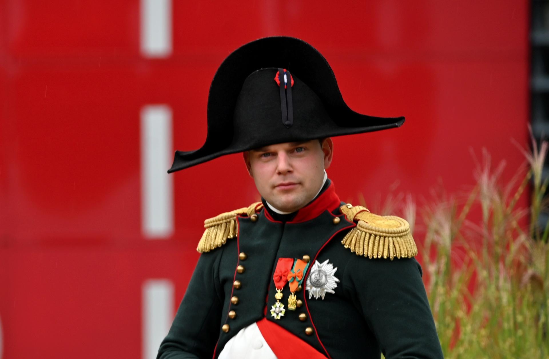 Oliver Bettels gibt bei Reenactment-Veranstaltungen Napoleon I. Oliver Bettels gibt bei Reenactment-Veranstaltungen Napoleon I.