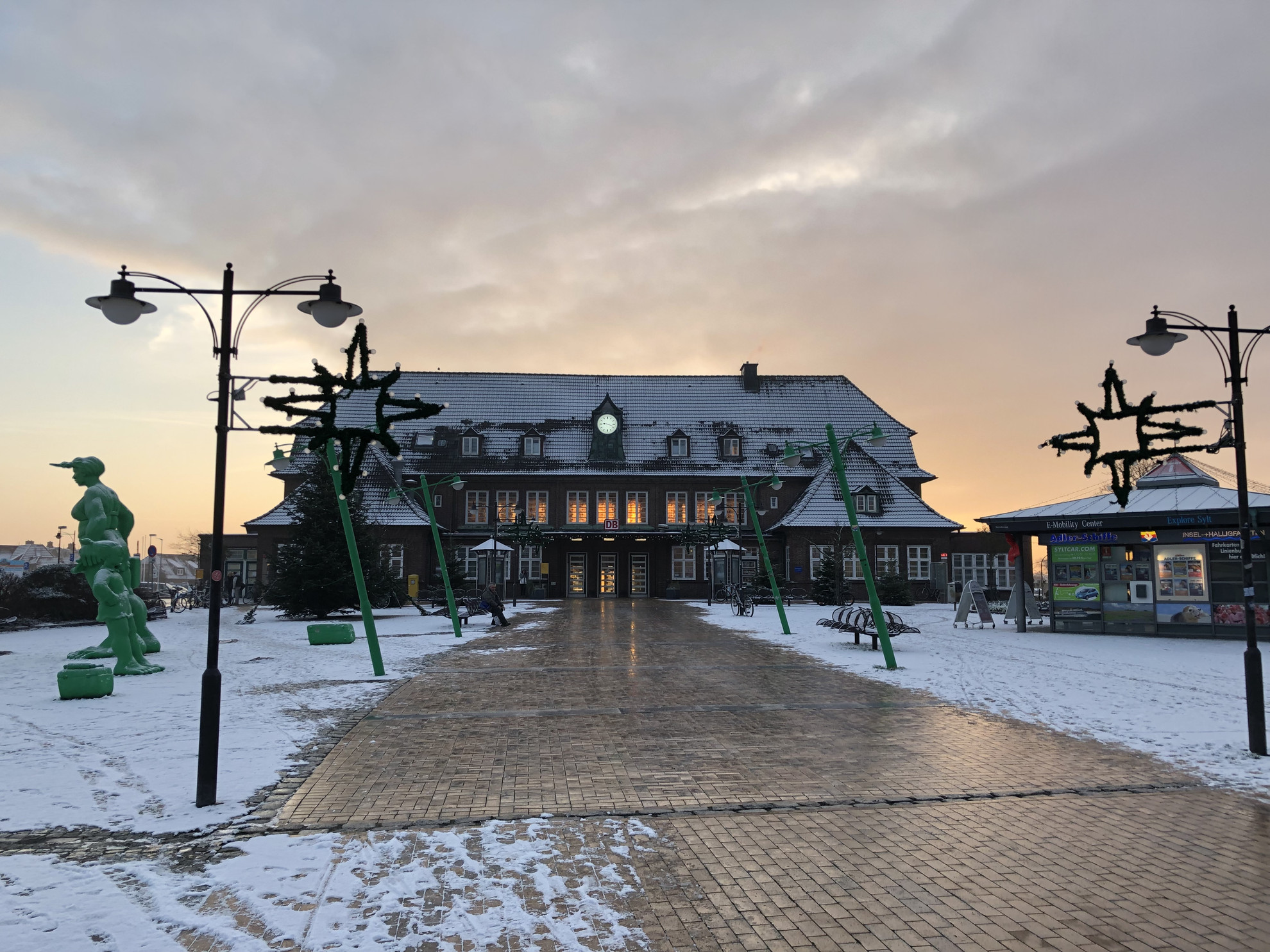Der Westerländer Bahnhof im Schnee