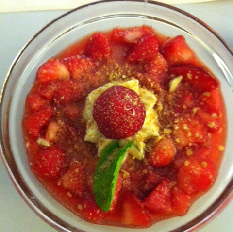 Kochkurs, Erdbeercreme mit Zimtsahne