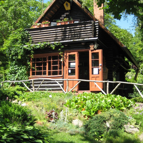 Blockhaus im Garten "Haus der Naturpflege"