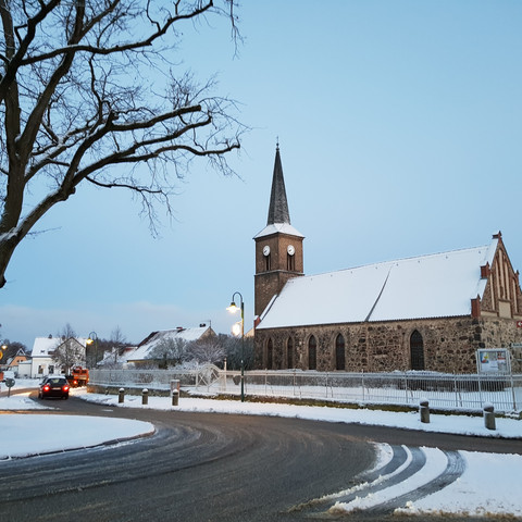 Kirche Hennickendorf im Winter