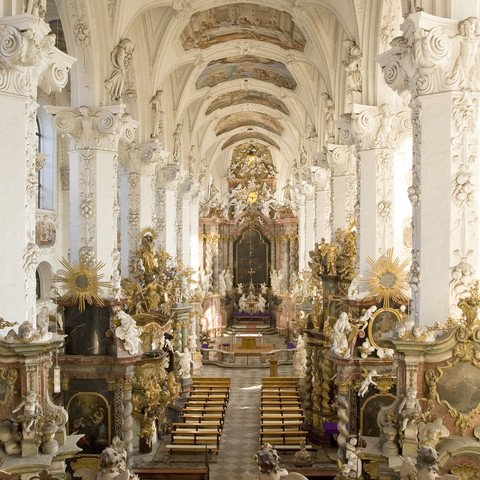 Katholische Stiftskirche St. Marien - Innenaufnahme