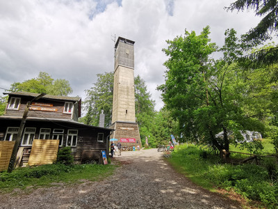 Iberger Albertturm mit Waldgaststätte