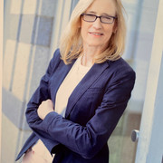 Dr. Dr. med. Susanne Hinze