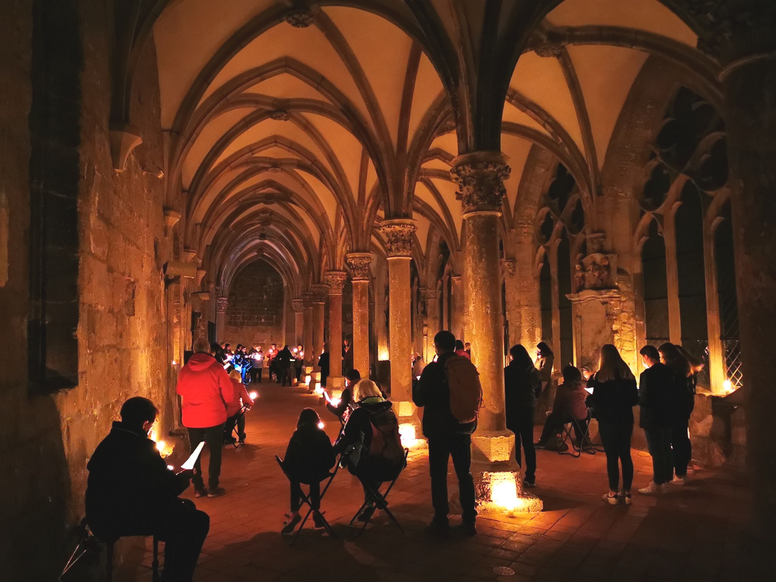 Taizé-Lieder-Singen in der Klosteranlage Walkenried