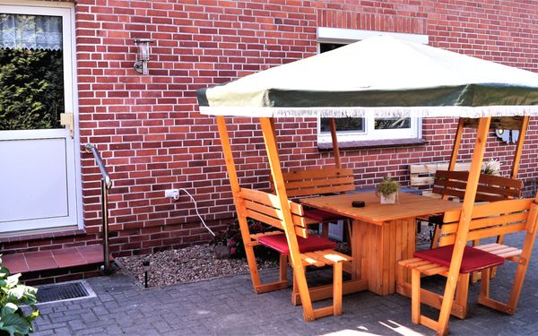 Eine Terrasse mit Grillmöglichkeiten steht Ihnen ebenfalls zur Verfügung