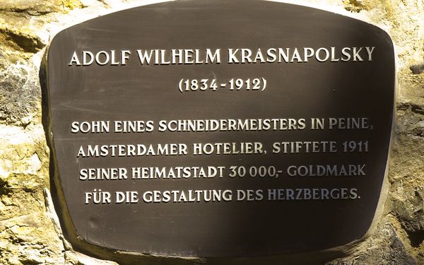 Krasnapolsky_Peine2.jpg