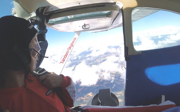 Tandem-Skydive - aus bis zu 4.000 Metern springen