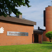 Versoehnungskirche_SHS_CC-BY-SA_Teutoburger_Wald_Stadt_Schloss_Holte-Stukenbrock_GBrauckmann.jpg