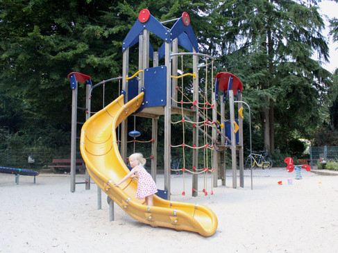 stadtpark-nordhorn-speeltuin-kids-glijbaan-©Maud.jpgstadtpark-nordhorn-speeltuin-kids-glijbaan-©Maud.jpg
