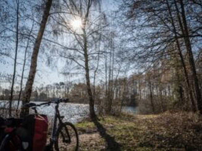 Sonnenhügelsee-Tecklenburg-fiets-bomen-water-©Jörn-Berding.jpgSonnenhügelsee-Tecklenburg-fiets-bomen-water-©Jörn-Berding.jpg