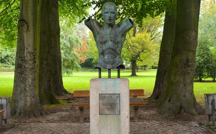 Torso_Stadtpark_Peine_1.jpg