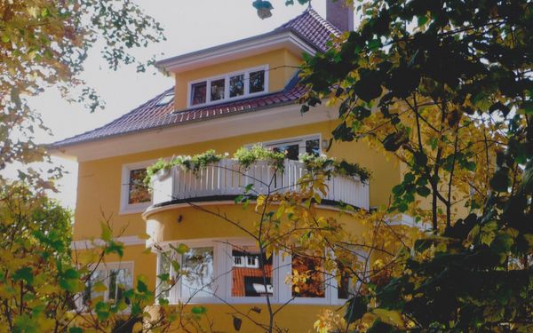 Außenansicht der Villa Vissel