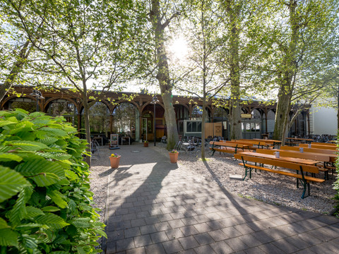 beer garden of the restaurant Bayerischer Bahnhof for your meeting & conference in Leipzig