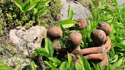 Kleine Skulptur im Sinnesgarten Haus Wümmetal
