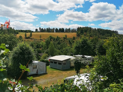 Campingplatz am Bärenbache in Hohegeiß - Wohnmobile mit Vorzelt