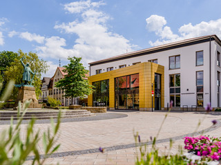 Gemeindebibliothek Steinhagen (C) pro Wirtschaft GT, Mario Wallenfang.jpeg