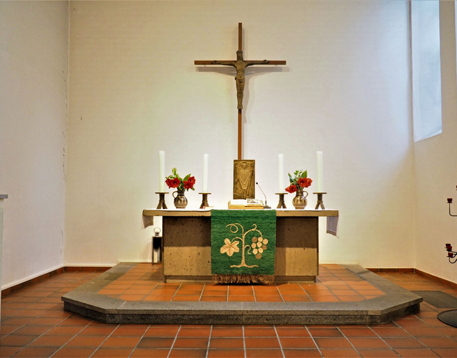 Pauluskirche Brunsbüttel Altar