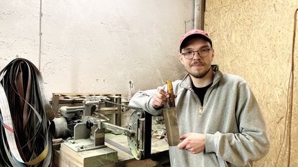 Tom Voß in seiner Werkstatt