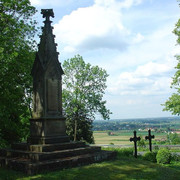 Denkmal und Grabkreuz des Carl von Schlotheim