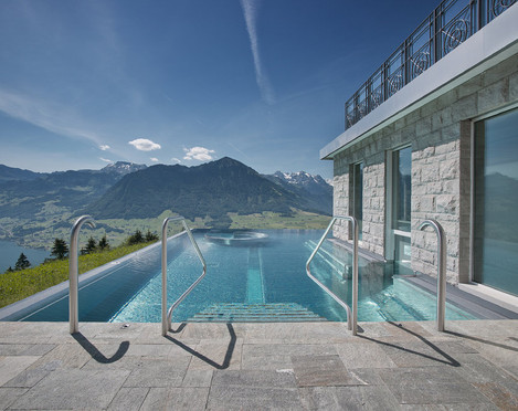 Outdoor pool Hotel Villa Honegg 