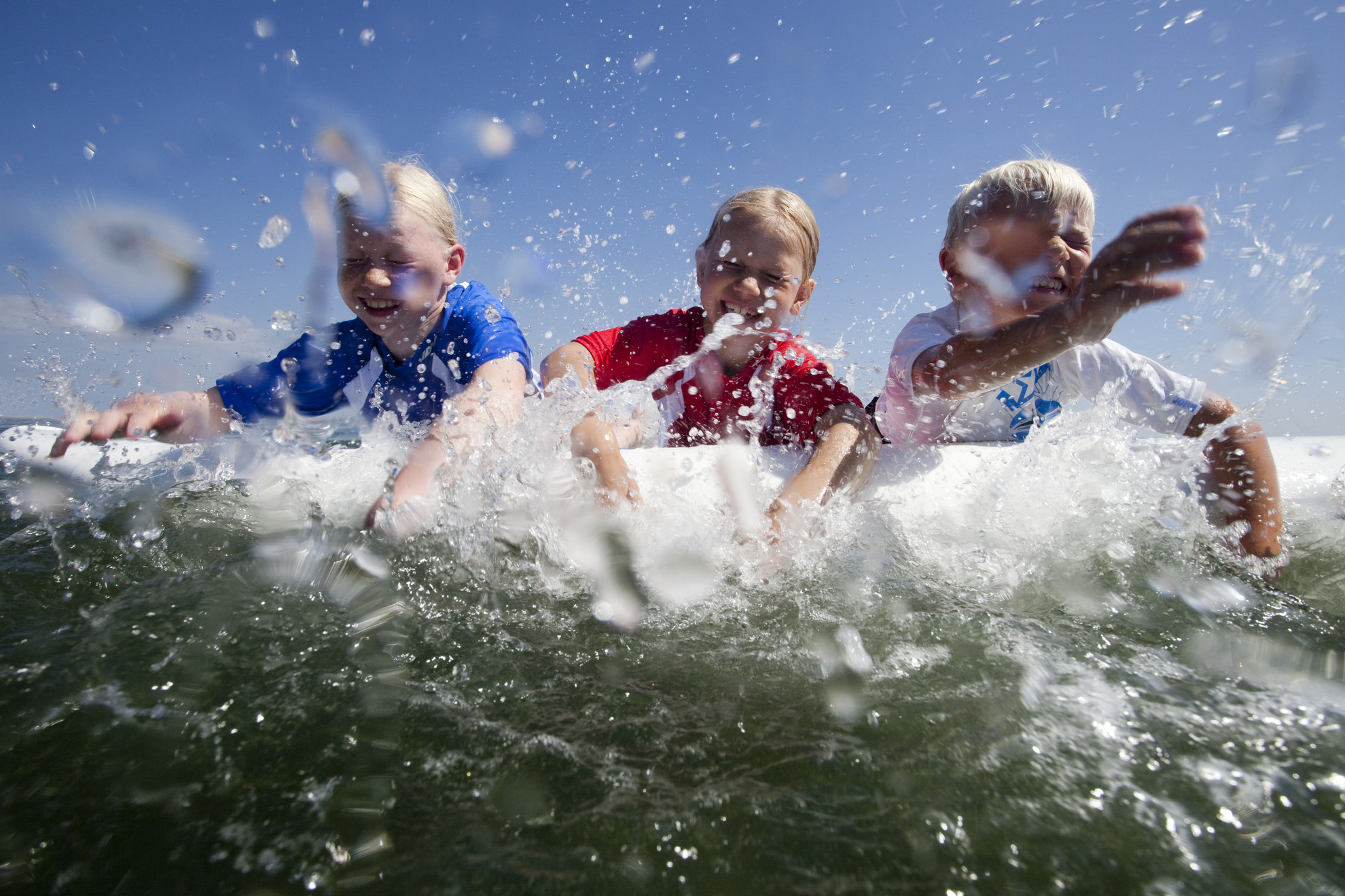 Kinderkurse im Wellenreiten