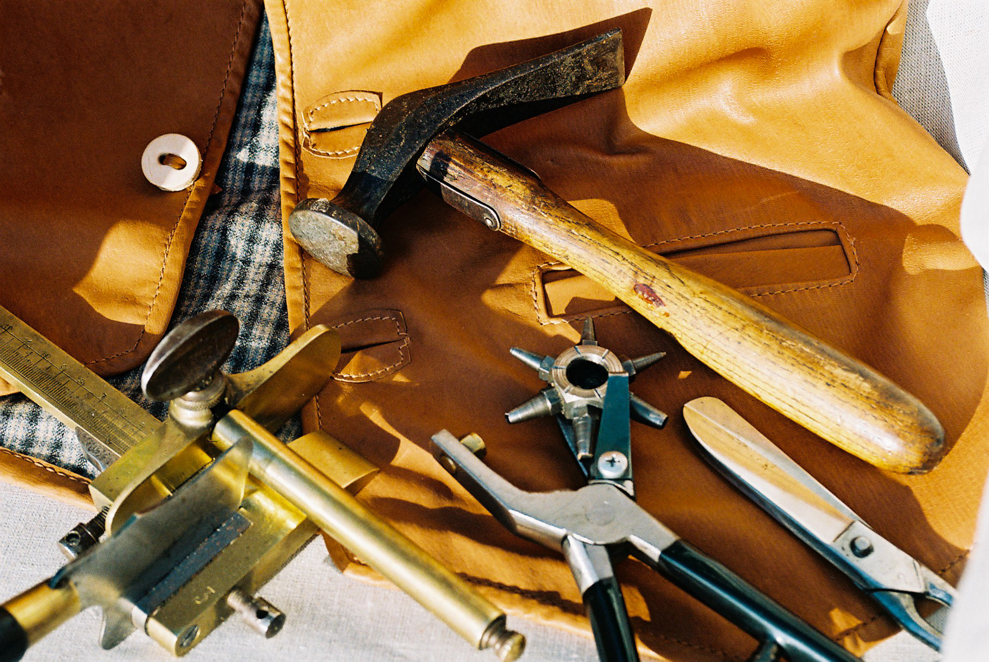Werkzeuge der Lederwerkstatt