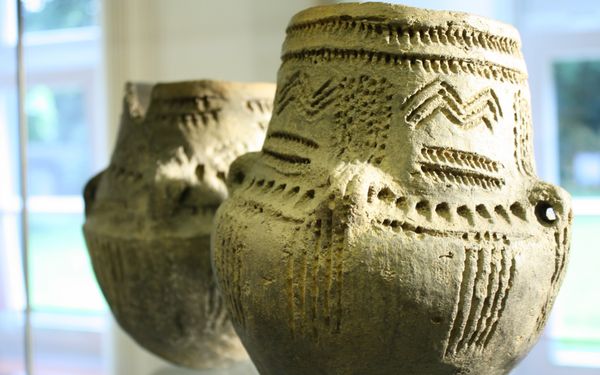 Jungsteinzeitliche Keramikgefäße aus einem Großsteingrab bei Heeslingen in unserer archäologischen Ausstellung