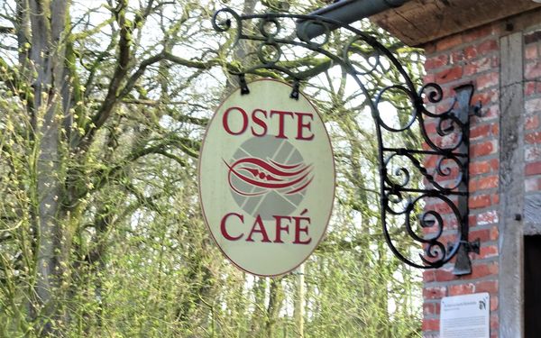Das Schild vom Oste-Café in der Wassermühle Eitzmühlen