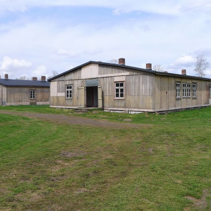 Unterkunftsbaracken auf dem Gelände der Gedenkstätte Lager Sandbostel