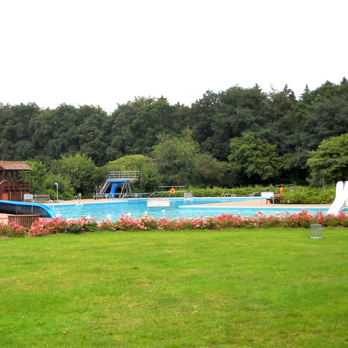 Überblick über das Waldfreibad Gnarrenburg