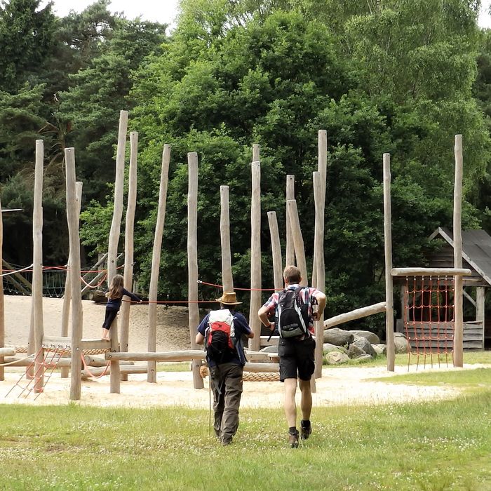 Klettermöglichkeiten auf dem Abenteuerspielplatz Großes Holz