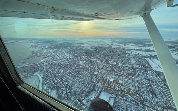 Rundflug über Cuxhaven im Winter bei Schnee