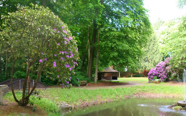 Sitzgelegenheiten im Bürgerpark Bremervörde