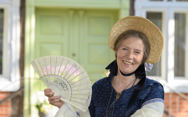 Gästeführerin Almuth Quehl in Kostüm