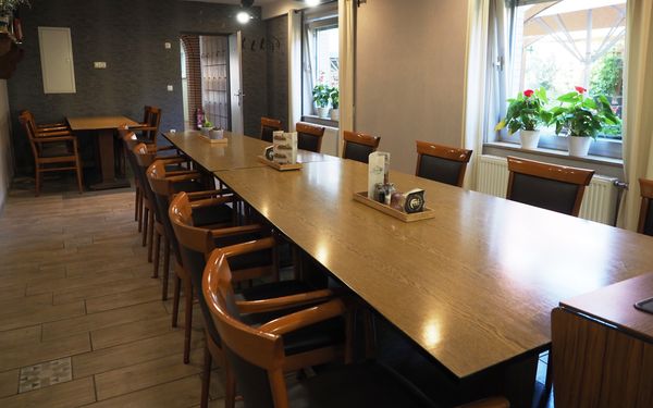 Restaurant Achillion Kegelbahn Clubraum.JPG