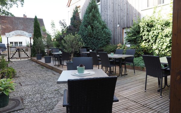 Restaurant Achillion Terrasse Eingang.JPG