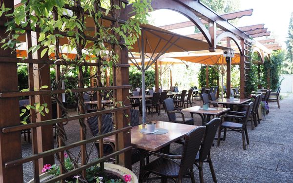 Restaurant Achillion Terrasse.JPG