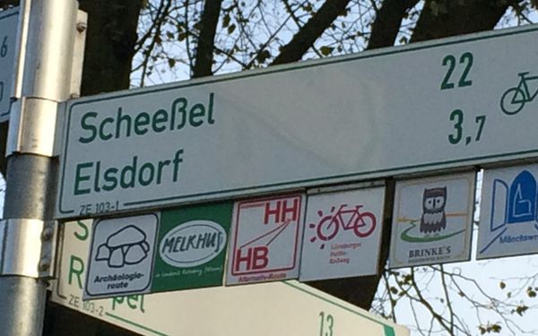 Schild am Radfernweg Hamburg-Bremen in Frankenbostel