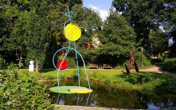Bewegliches Objekt im Skulpturen Garten in Zeven