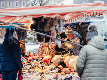 Verkauf auf dem Weihnachtsmarkt Lauscha