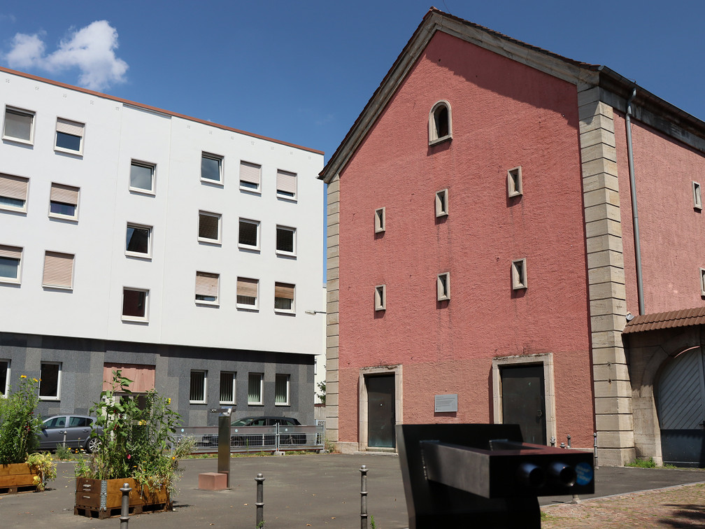 Ettinghausenplatz Rotes Haus Höchst