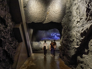 rock_world_projection_rocks_with_visitor