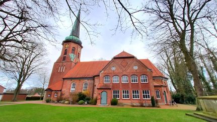 Außenansicht der St. Dionysius Kirche in Sittensen