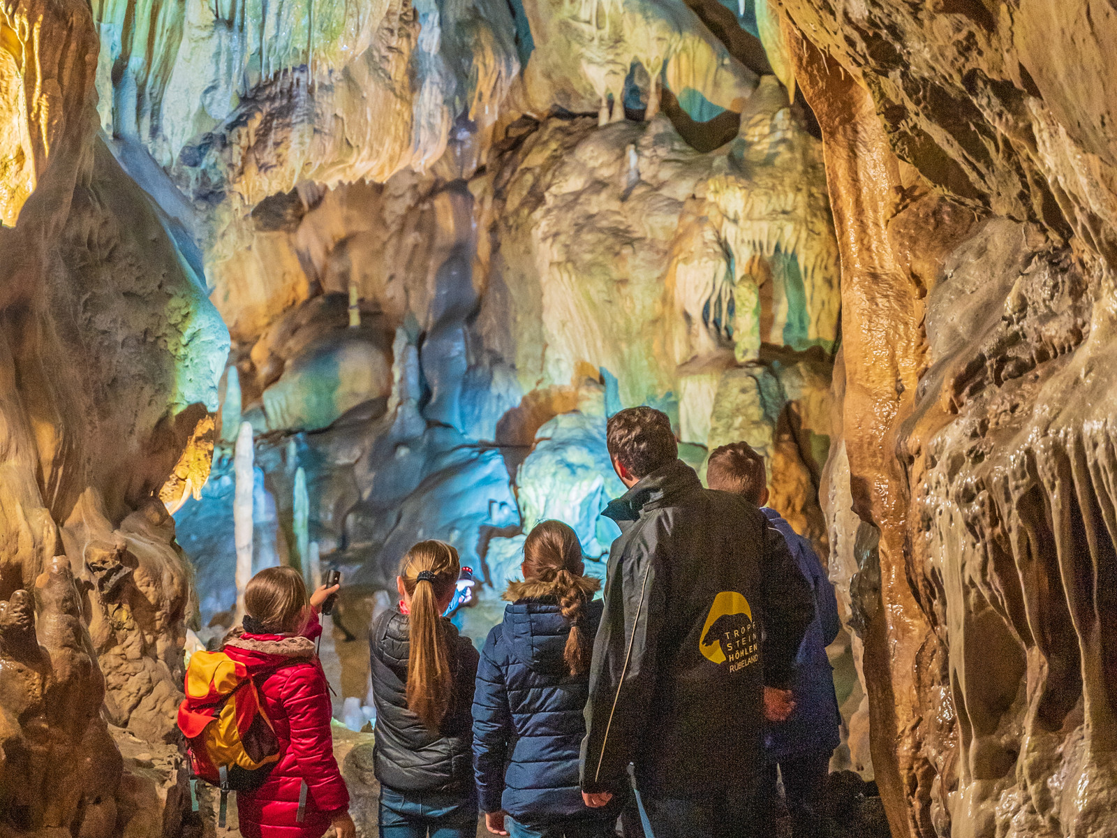 Taschenlampenführung in den Rübeländer Tropfsteinhöhlen