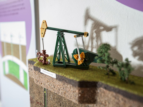 Erdölmuseum Osterwald Modell Förderbohrung
