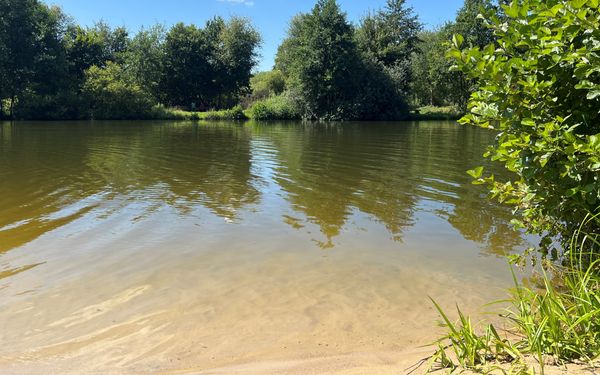 Der große Visselsee verfügt über einen flachen Einstieg