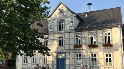 Der schöne Fachwerk-Hintereingang des Rathauses in Visselhövede