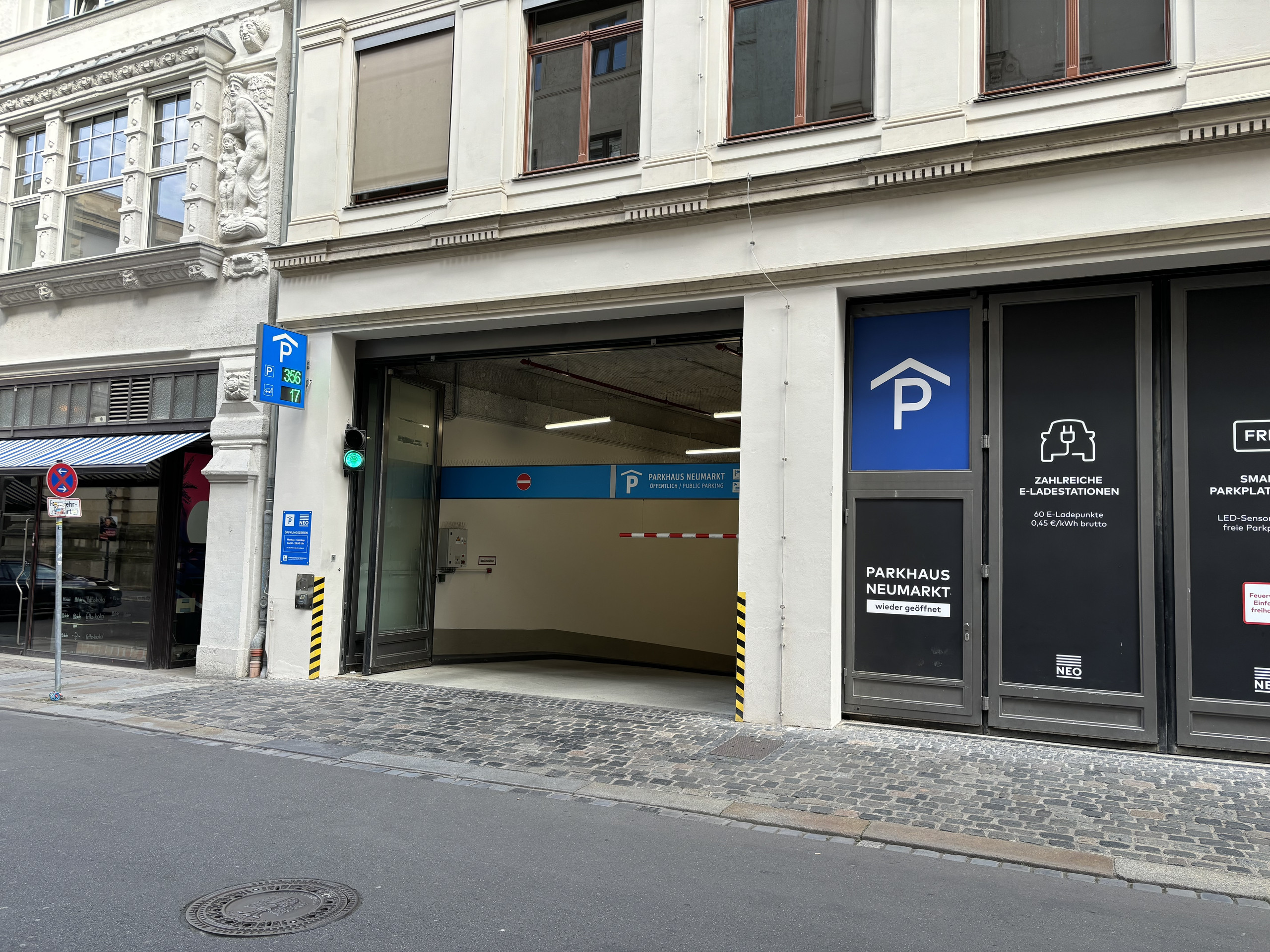 Neumarkt parking garage
