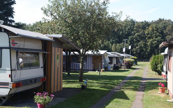 Wohnwagen Campingplatz Gnarrenburg